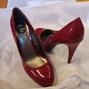 Cherry red Guess patent leather pumps